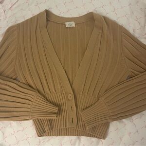 Selling Aritzia (Wilfred) plunge front cardigan.